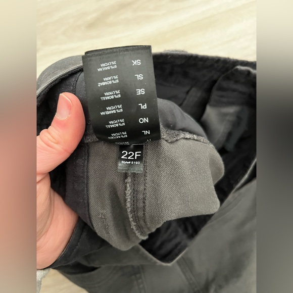 Kuhl Men’s The Law Jean Tapered Grey - Size 35x30 - Picture 8 of 12